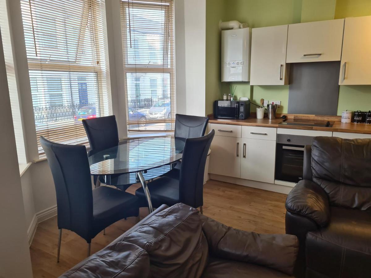Yarmouth Apartments, Street Permit Parking, Close To Everything, Beach, Pier, Free Wifi Great Yarmouth Eksteriør bilde